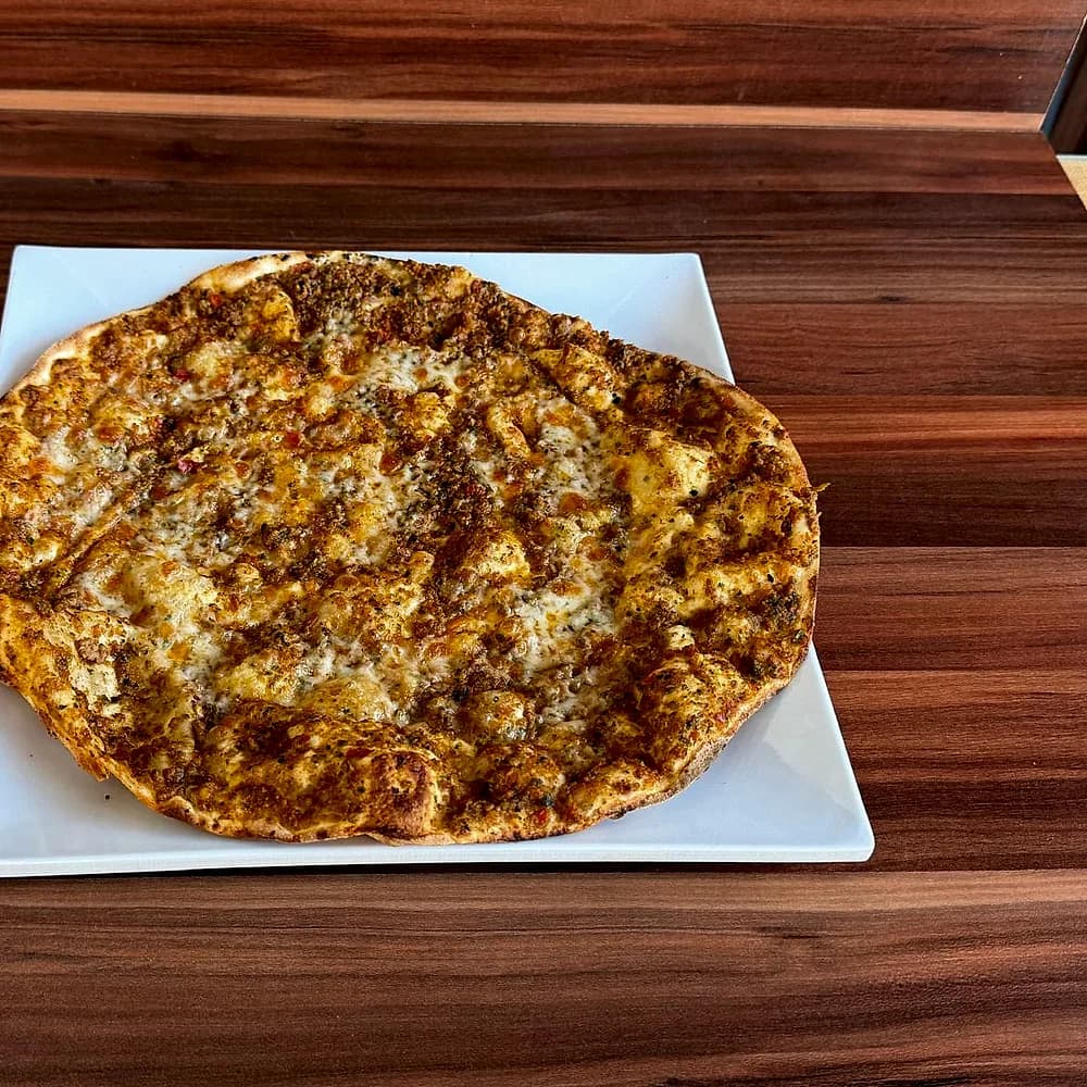 Kaşarlı Lahmacun